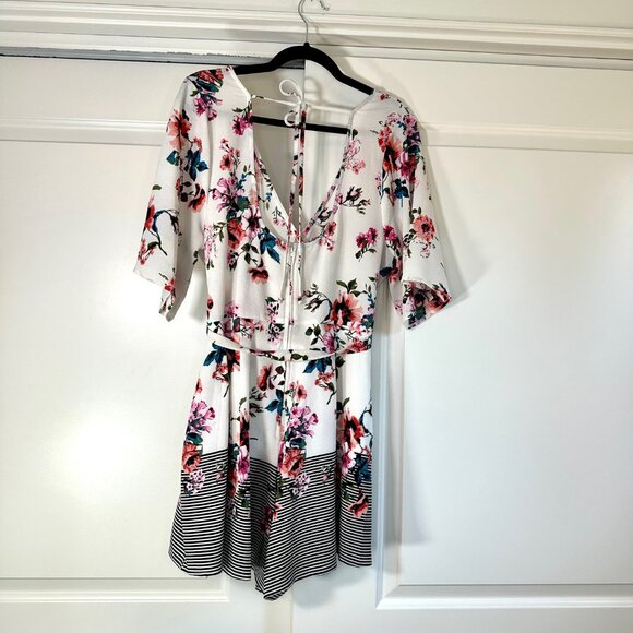 White & Black Stripes and Floral Print Flutter Sleeve Tie Waist Rompers XXL - Picture 3 of 11